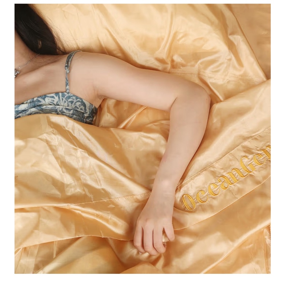 OceanGem - Self Tanning Sleeping Bag